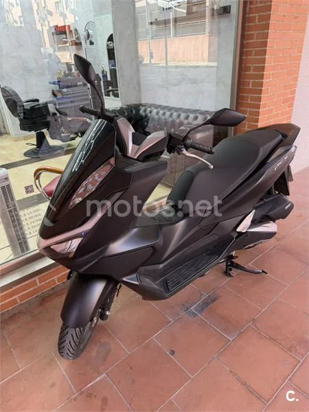 Honda PCX 125 – Vista 2