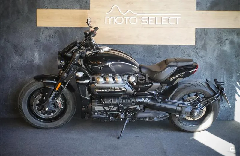 Triumph Rocket 3 – Vista 11