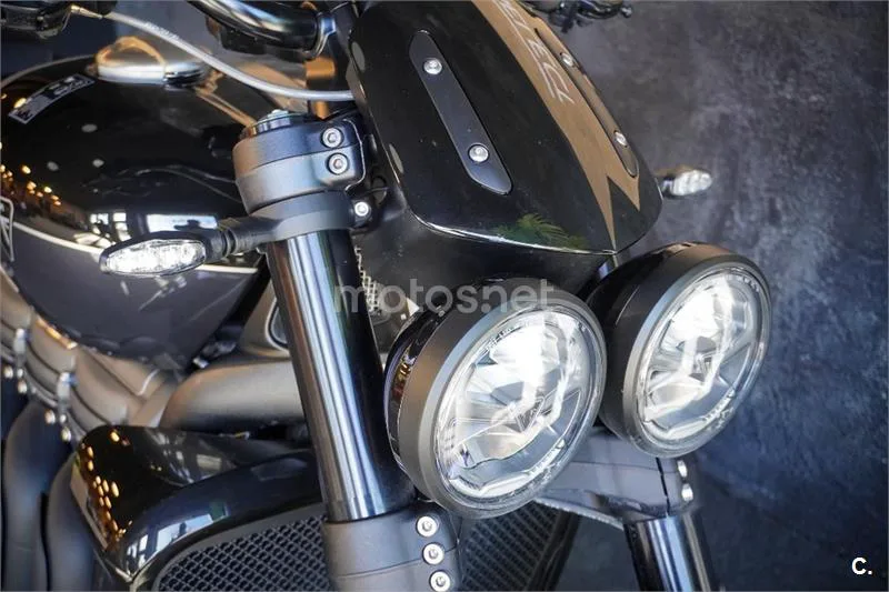 Triumph Rocket 3 – Vista 8