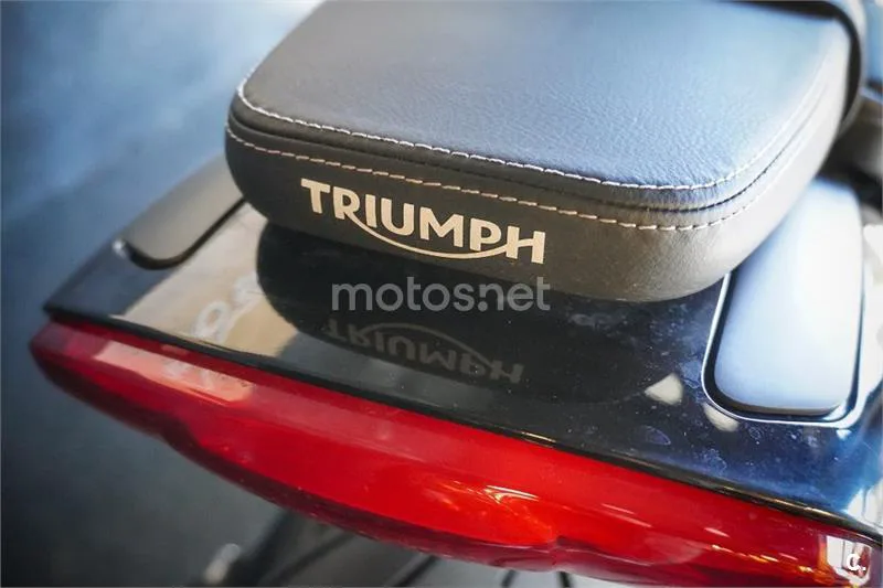 Triumph Rocket 3 – Vista 10
