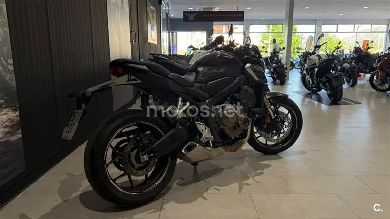 Honda CB 650 R – Vista 8
