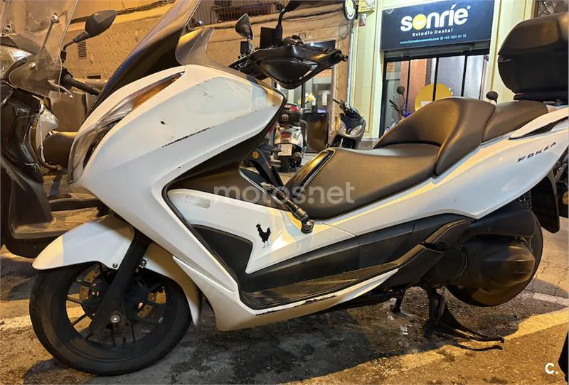 Honda NSS 300 Forza – Vista 6