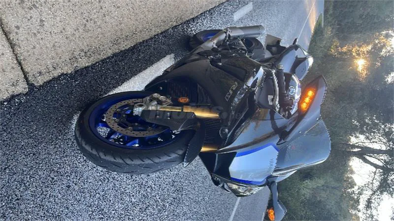 Yamaha R1 – Vista 2