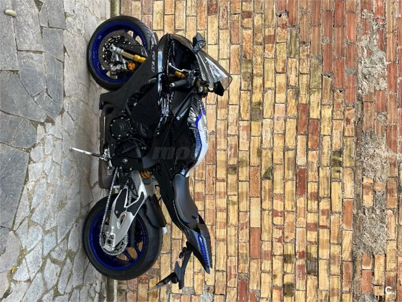 Yamaha R1 – Vista 5