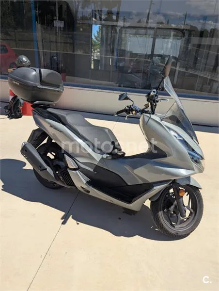 Honda PCX 125 – Vista 3