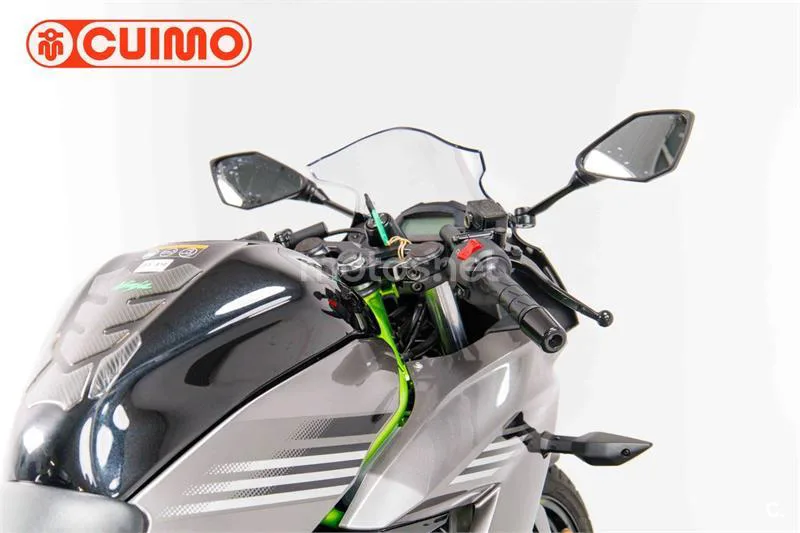 Kawasaki Ninja 125 – Vista 15