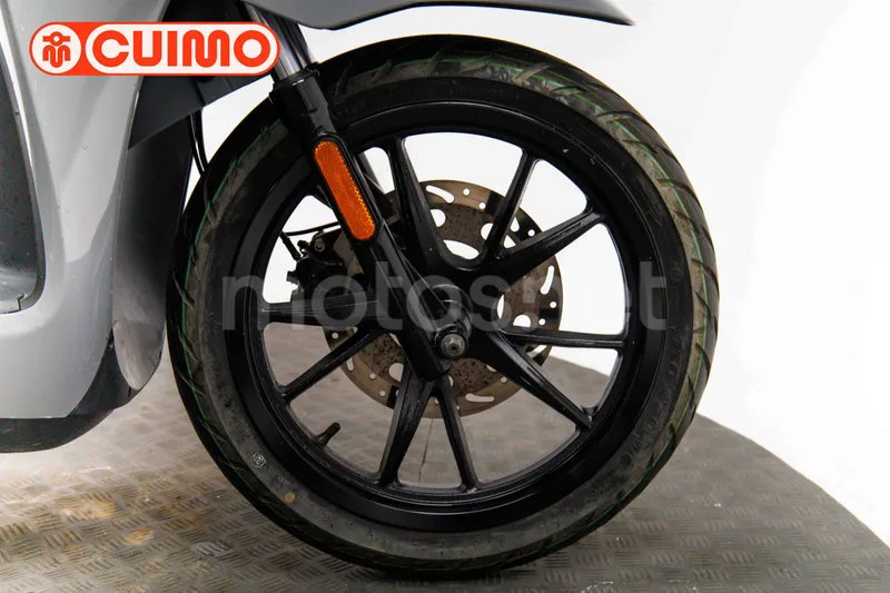 SYM Symphony 125 ST – Vista 13