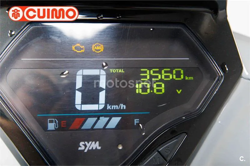 SYM Symphony 125 ST – Vista 23