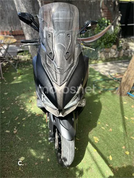 Kymco Xciting S 400 – Vista 2