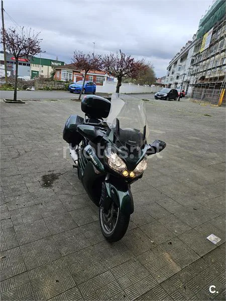 Kawasaki GTR 1400 – Vista 4