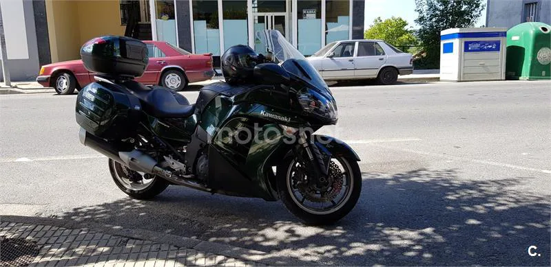 Kawasaki GTR 1400 – Vista 10