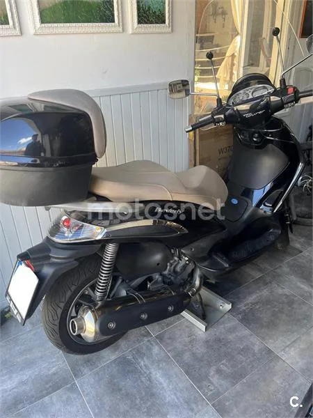 Piaggio Beverly 400 – Vista 6