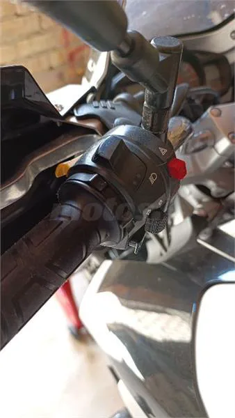 Suzuki GSR 600 – Vista 7