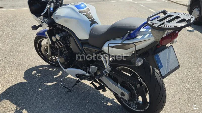 Yamaha FZS 600 Fazer – Vista 12