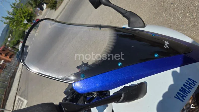 Yamaha FZS 600 Fazer – Vista 13