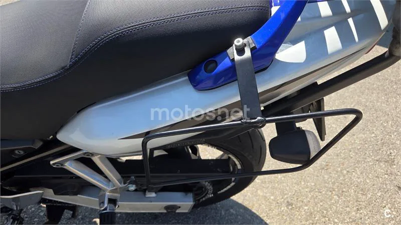 Yamaha FZS 600 Fazer – Vista 15