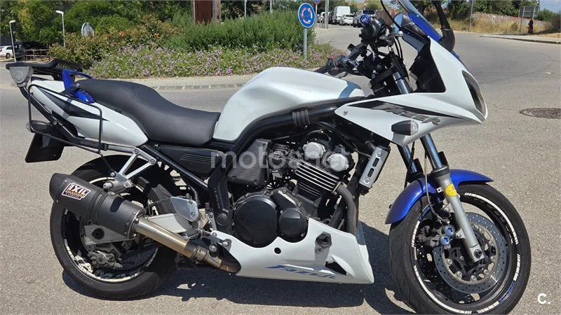 Yamaha FZS 600 Fazer – Vista 3