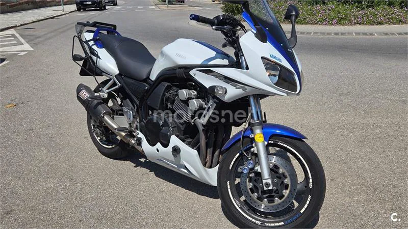 Yamaha FZS 600 Fazer – Vista 4