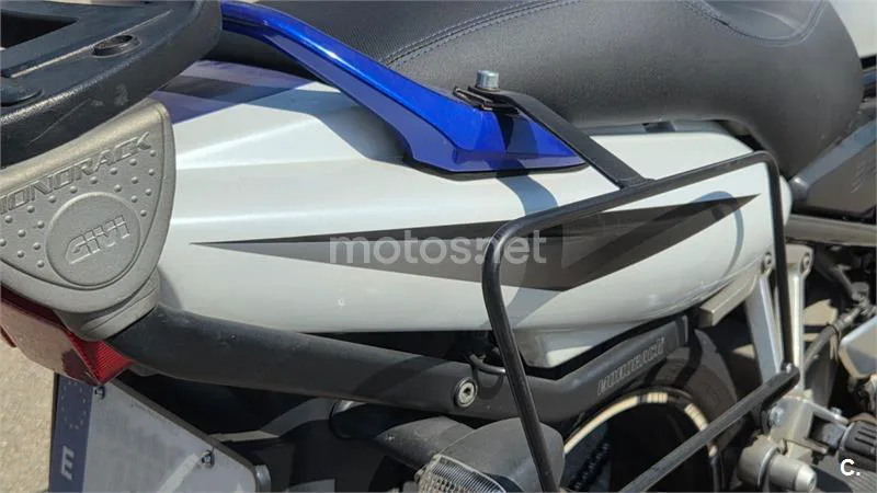 Yamaha FZS 600 Fazer – Vista 9