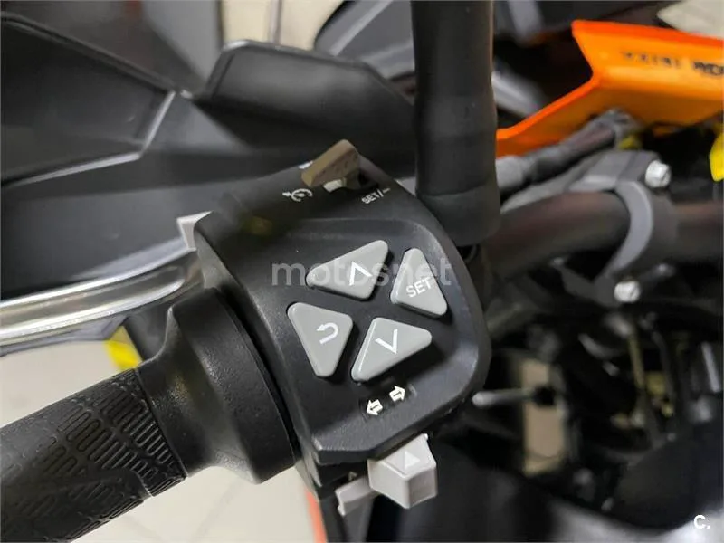 KTM 790 – Vista 7