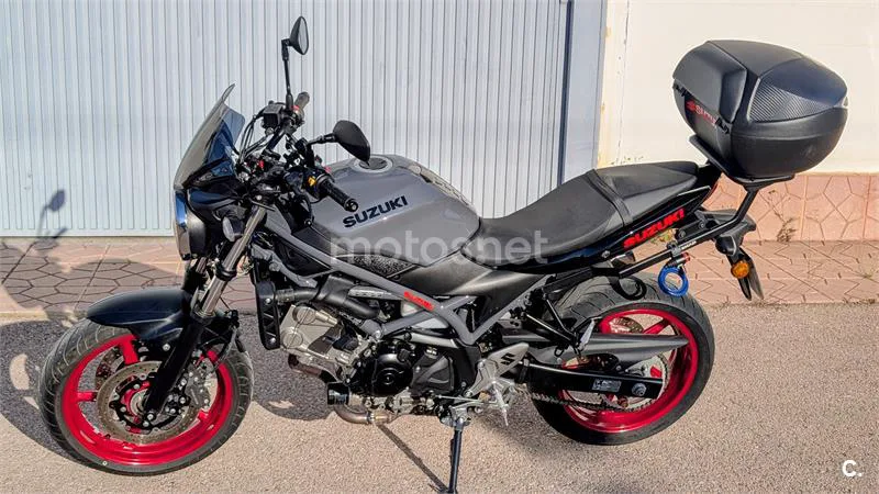 Suzuki SV 650 – Vista 2