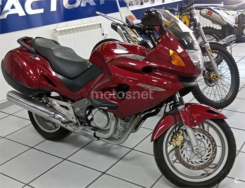 Honda NT 650 V Deauville – Vista 3