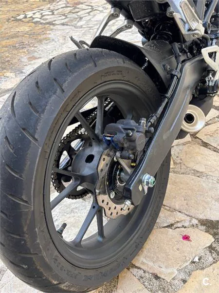 Honda CB 125 R – Vista 8