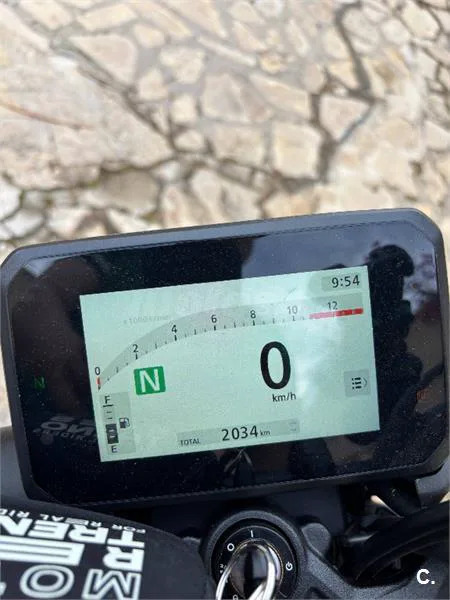 Honda CB 125 R – Vista 10