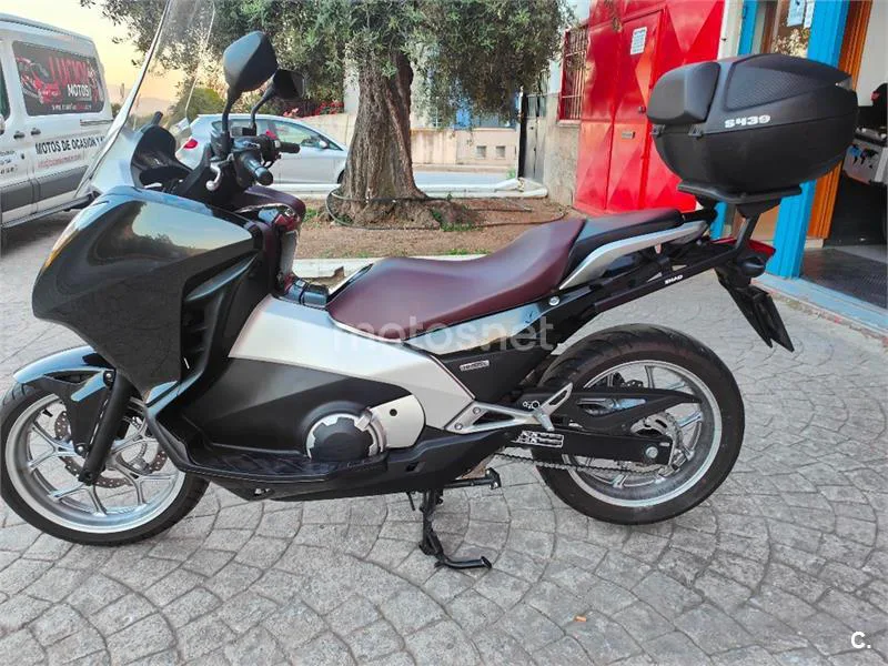 Honda Integra – Vista 12