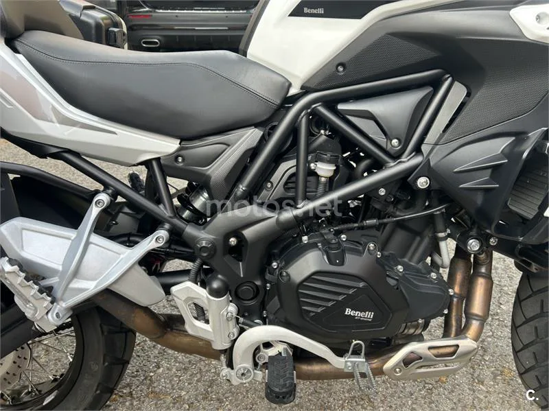 Benelli TRK 502 – Vista 2