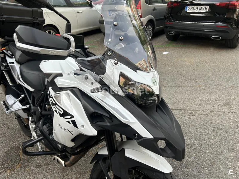 Benelli TRK 502 – Vista 4
