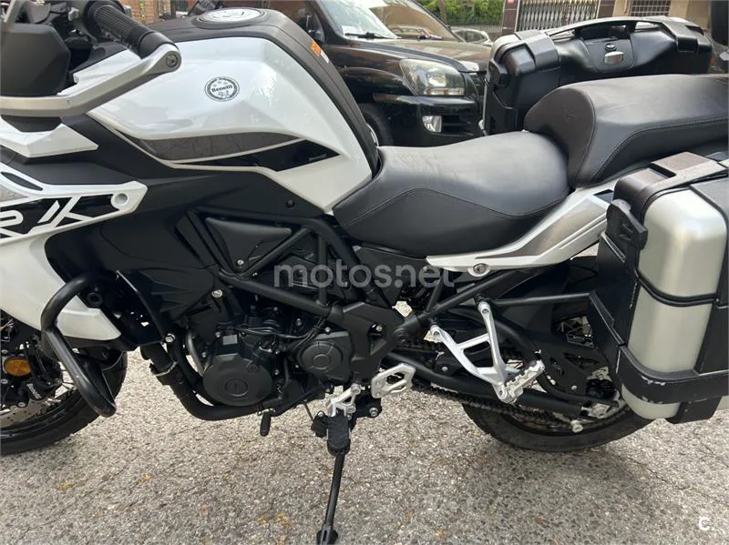 Benelli TRK 502 – Vista 7