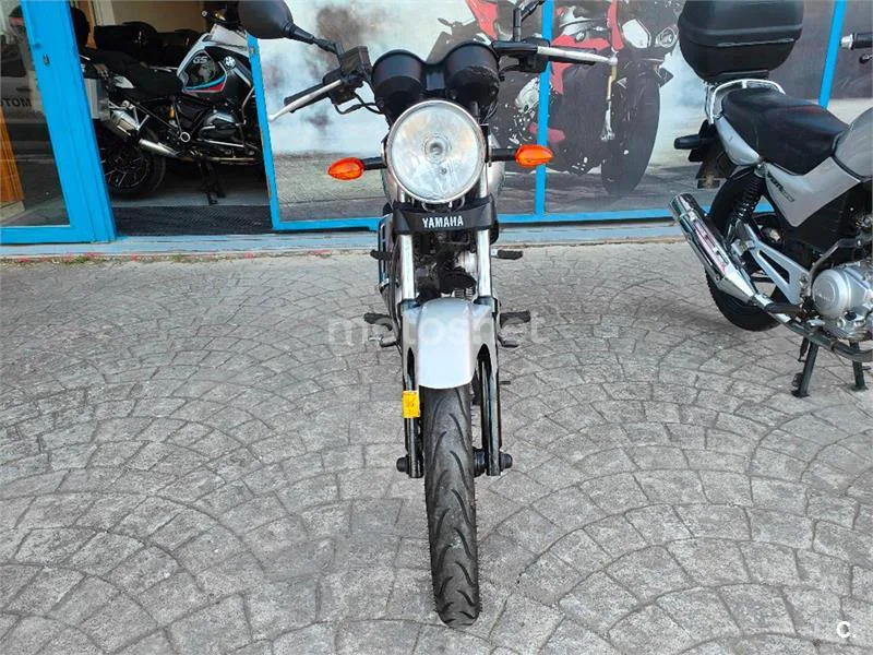 Yamaha YBR 125 – Vista 12