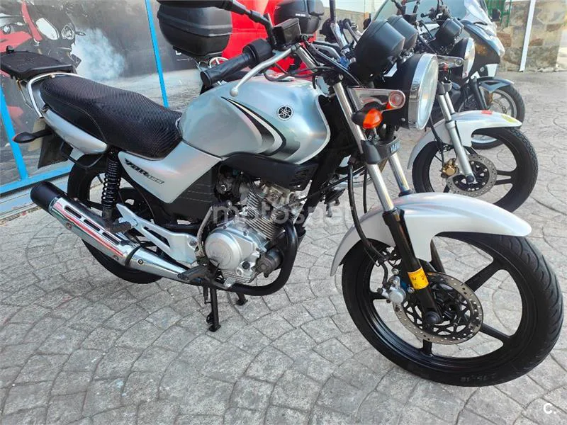 Yamaha YBR 125 – Vista 13
