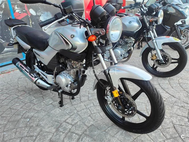 Yamaha YBR 125 – Vista 16
