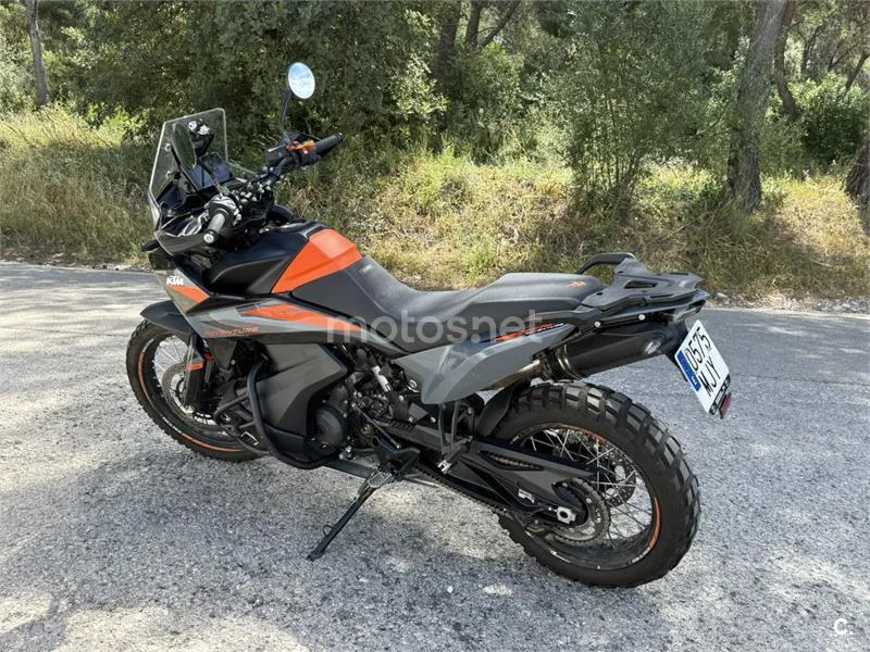 KTM 890 – Vista 2