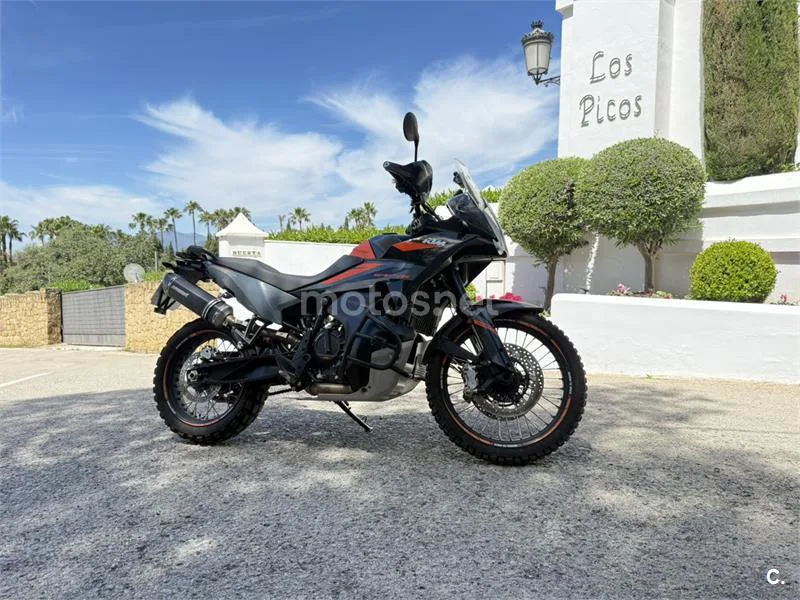 KTM 890 – Vista 4