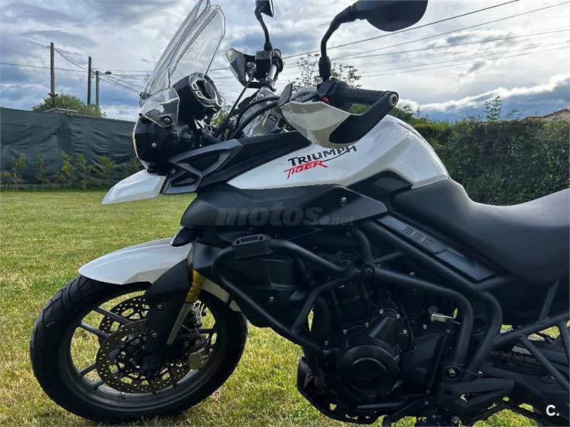 Triumph Tiger 800 – Vista 4