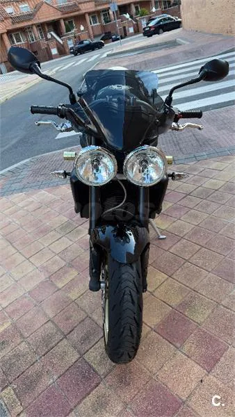 Triumph Street Triple R – Vista 5