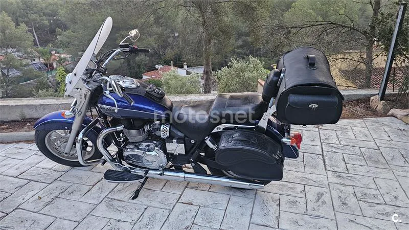 Triumph America LT – Vista 2