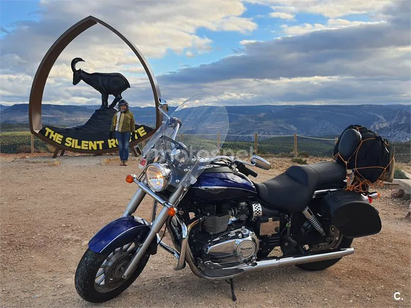 Triumph America LT – Vista 7