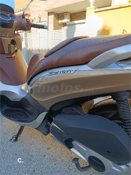 Piaggio Beverly 300 – Vista 11
