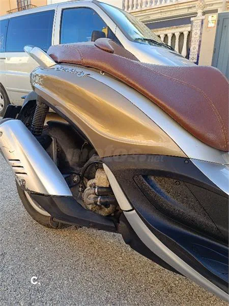 Piaggio Beverly 300 – Vista 12