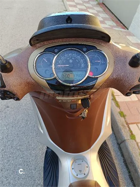 Piaggio Beverly 300 – Vista 14