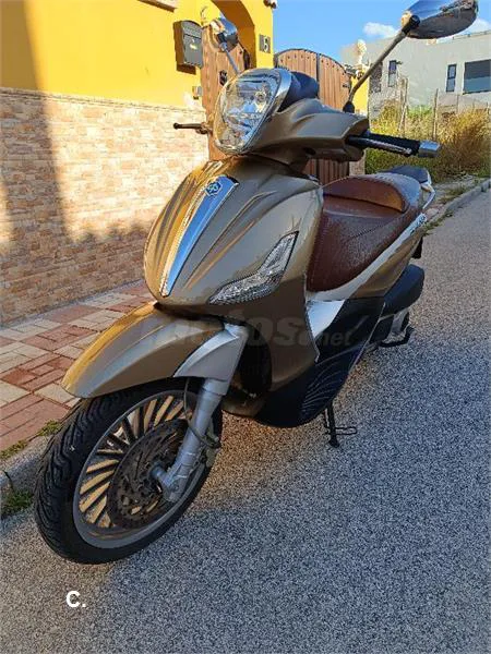 Piaggio Beverly 300 – Vista 3