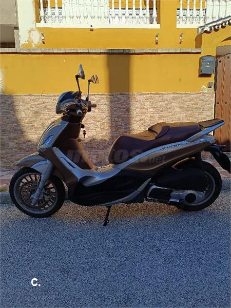 Piaggio Beverly 300 – Vista 4