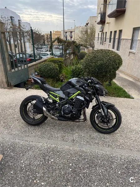 Kawasaki Z 900 – Vista 2