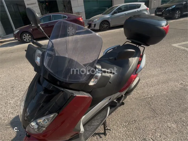 Yamaha XMAX 250 - Vista 6