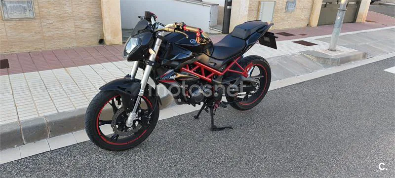Benelli BN 125 – Vista 13