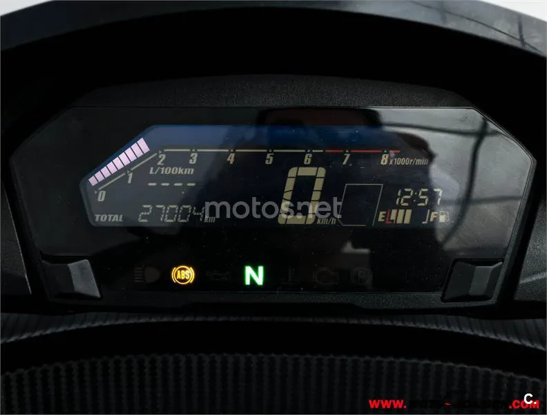Honda Integra 750 S – Vista 6